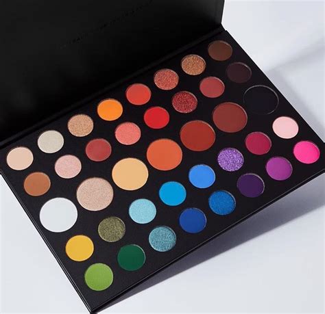 Make a Statement with the Wild Magic Eye Palette